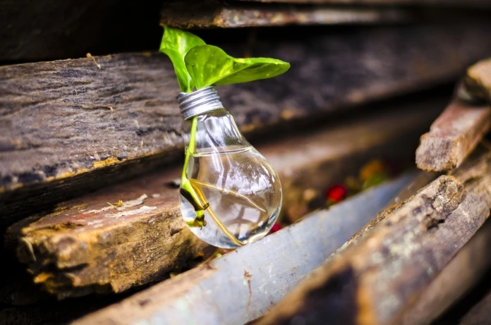 upcycling-lampadina-la-lente-web